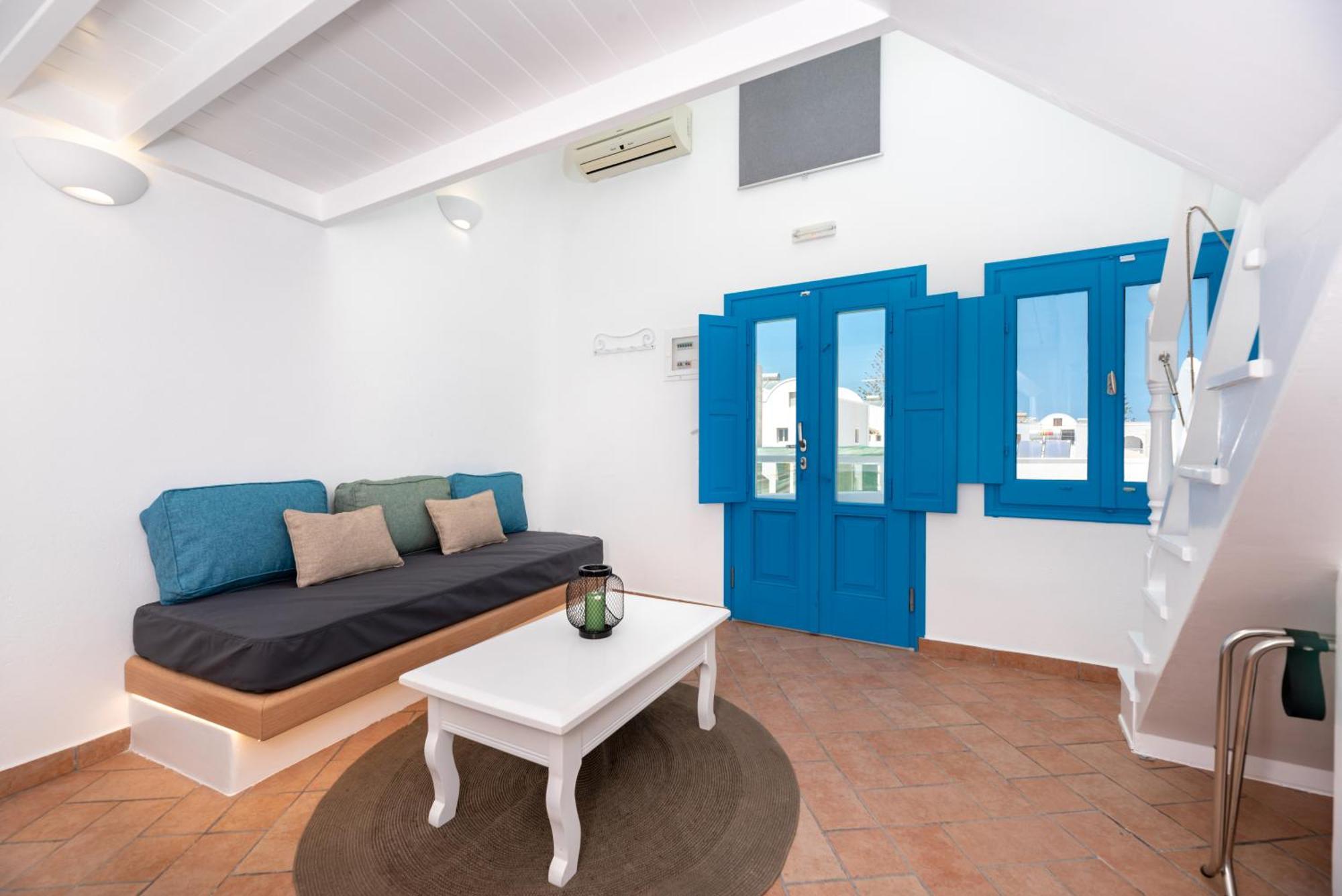 Seaside Breeze Hotel Kamari  Exterior photo